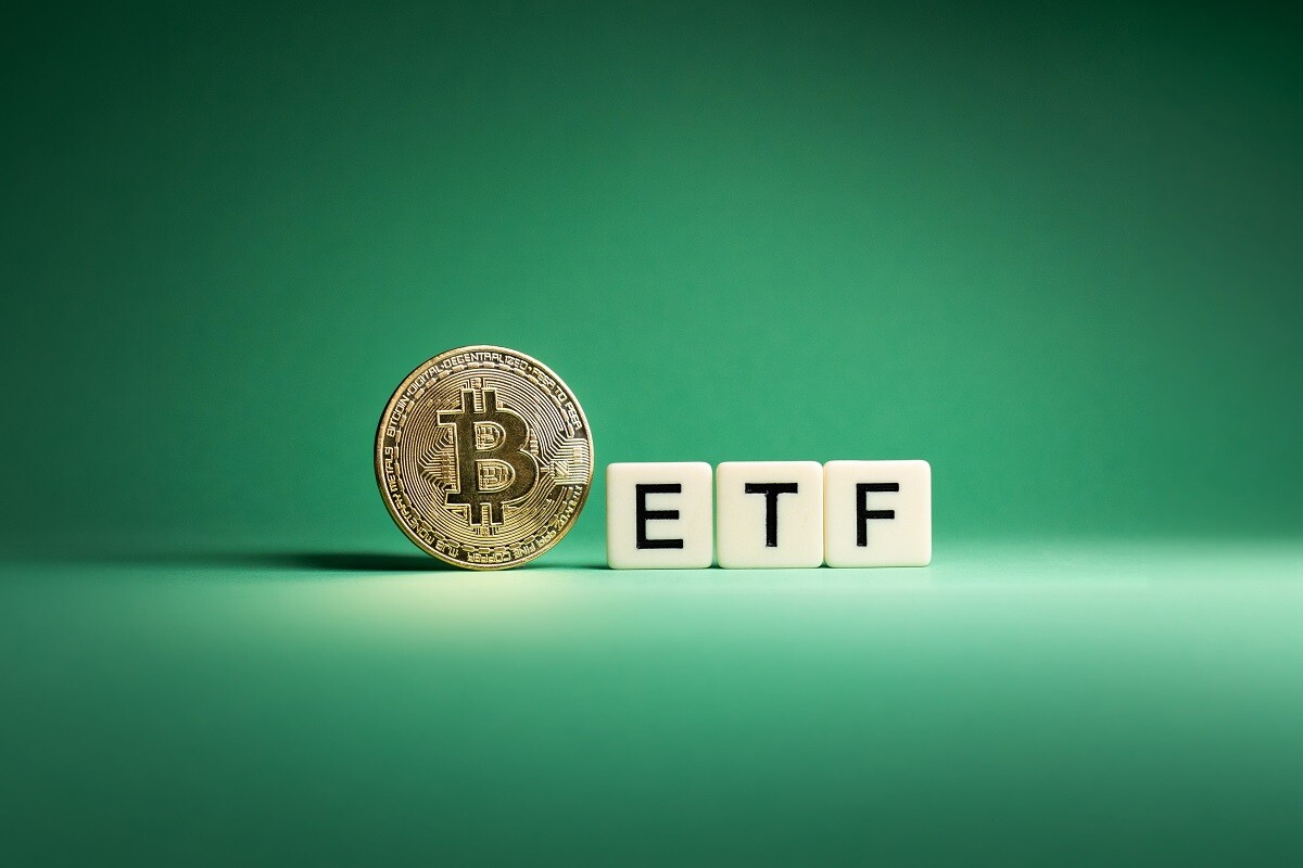 Comparison of Direct Ownership of Bitcoin With Bitcoin ETF